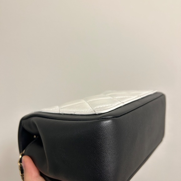 Chanel square mini single flap - Picture 13 of 16
